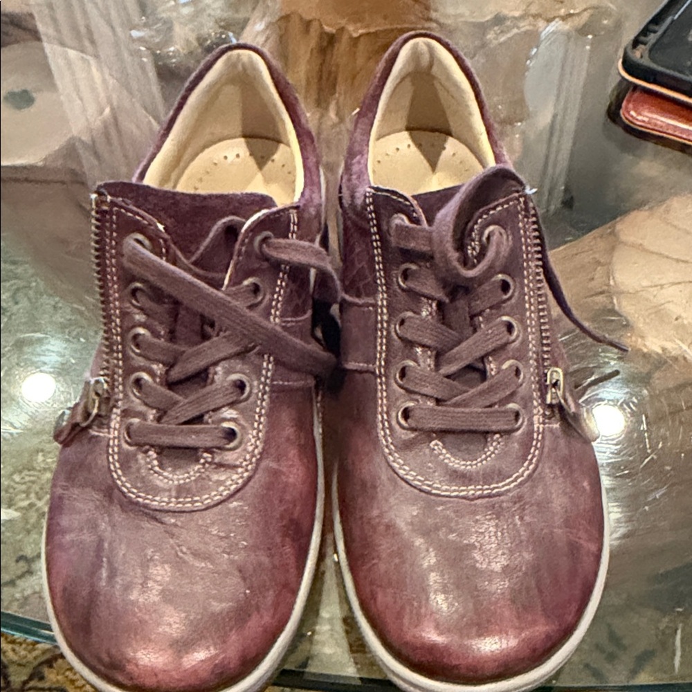 Haley model shoes from the Austrian brand Fidelio.
